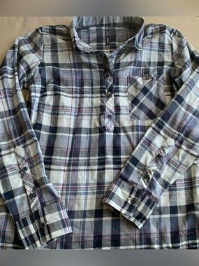 Kuhl Plaid Button-Up Shirt in White, Navy & Gray Size Small